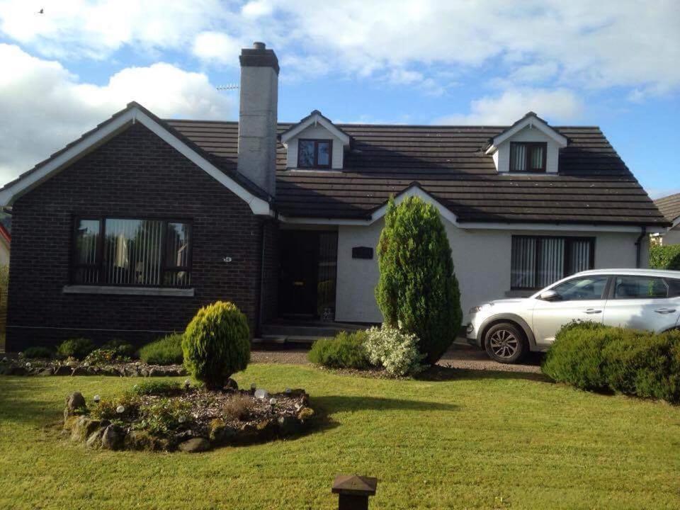 Tara House Bed & Breakfast Ballycastle Bagian luar foto